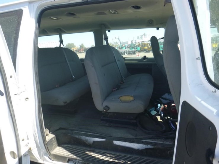 2009-ford-econoline-350-image-8