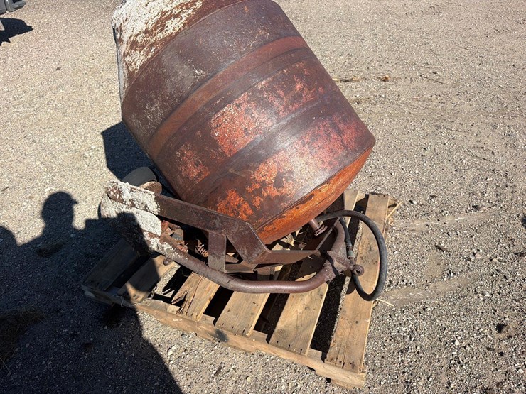 cement-mixer-image-2