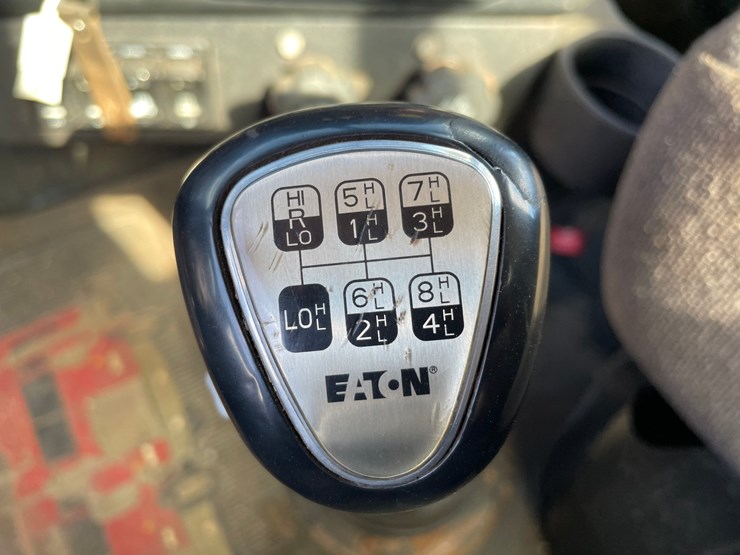 2015-western-star-4900sb-image-77