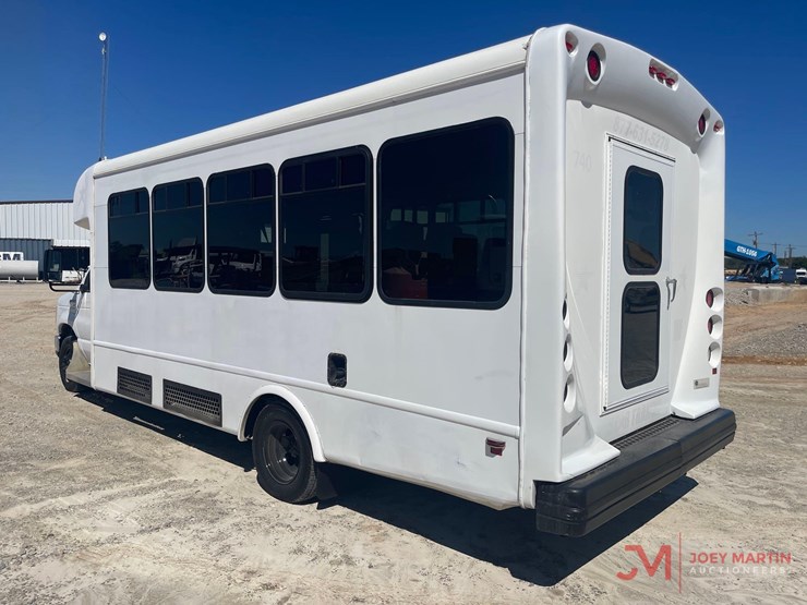 ford-e450-image-5