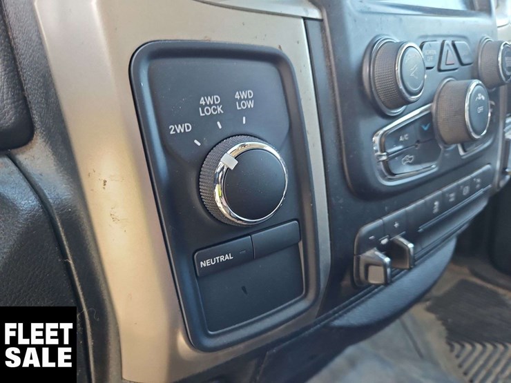 2015-dodge-2500-image-19