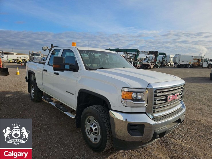 2015-gmc-sierra-2500hd-image-2