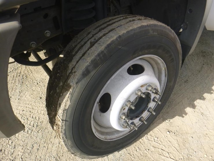 2005-ford-f450-image-14
