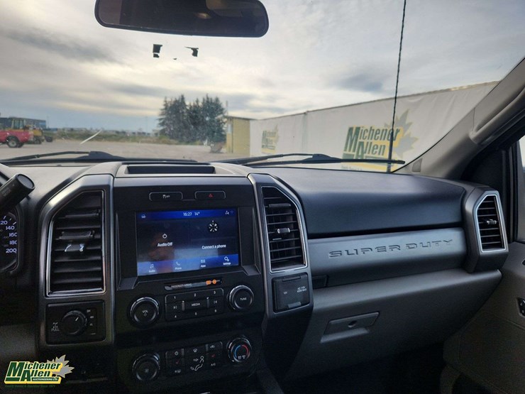 2022-ford-f250-image-16