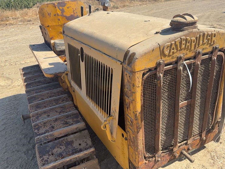 caterpillar-10-image-11