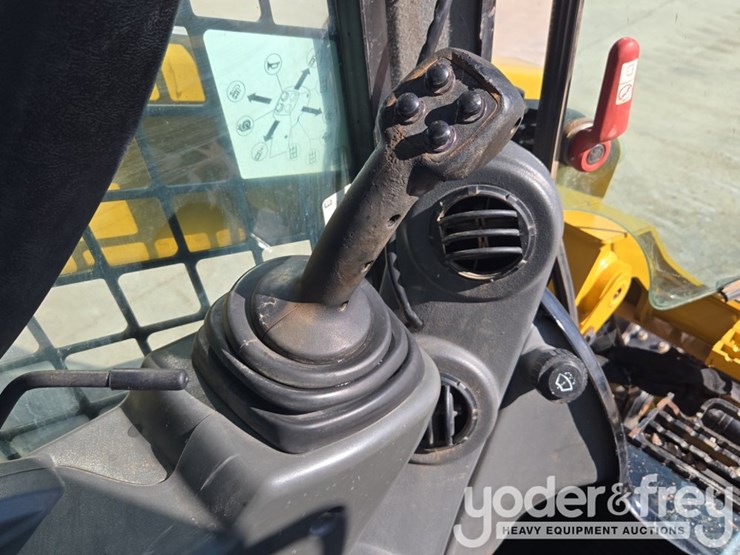 2017-caterpillar-279d-image-56