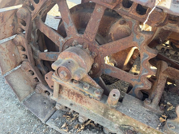 caterpillar-30-image-10