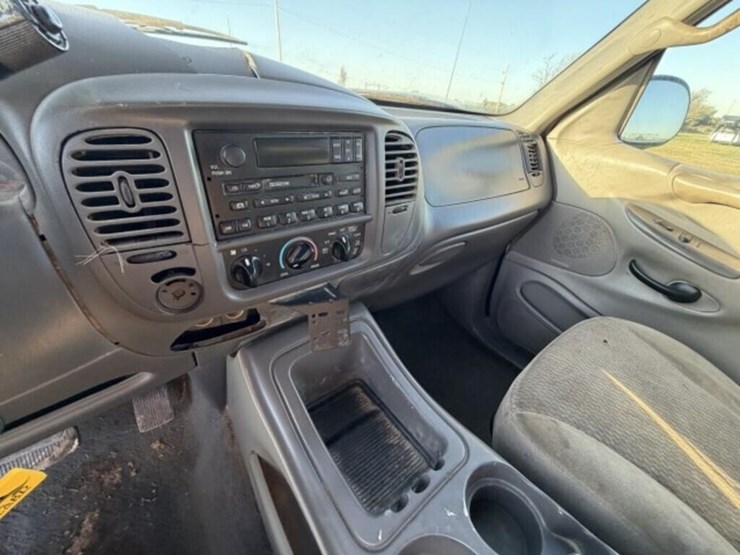 1999-ford-expedition-xlt-image-12