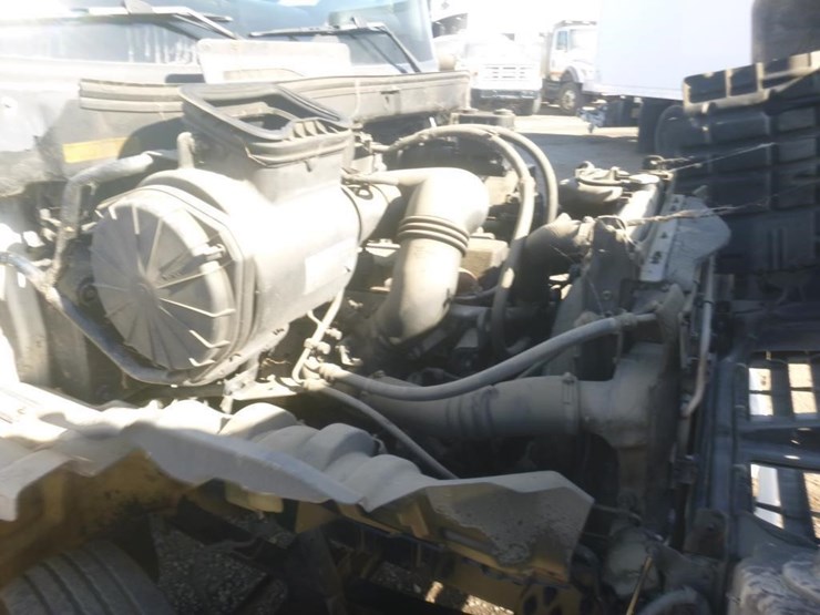 2009-hino-185-image-15