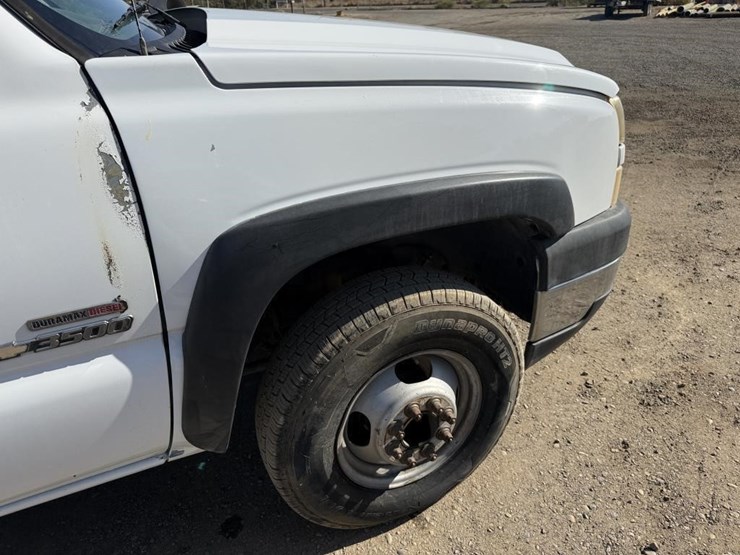 2006-chevrolet-3500-image-17