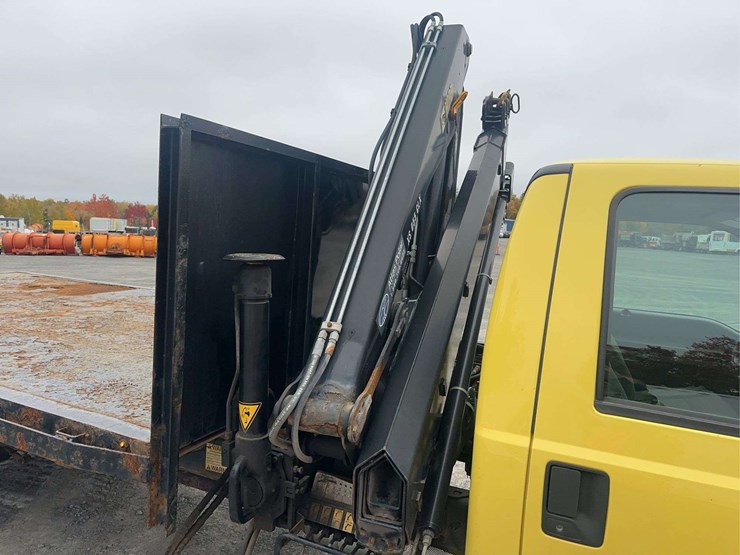 2014-ford-f550-image-15