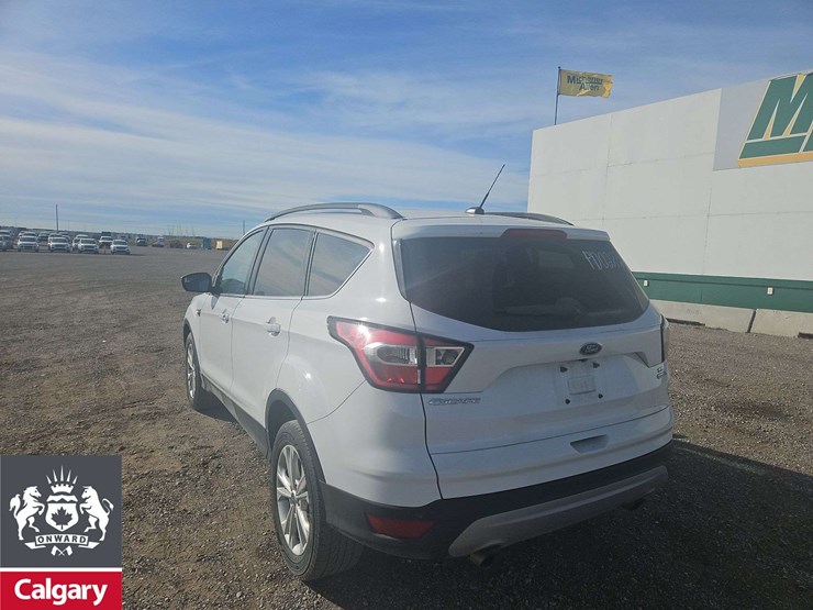 2017-ford-escape-se-image-3