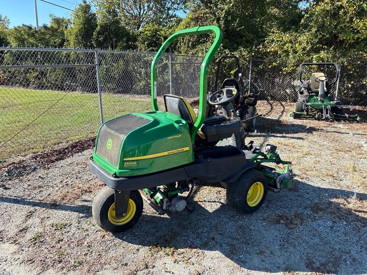 john-deere-2500e-image-8