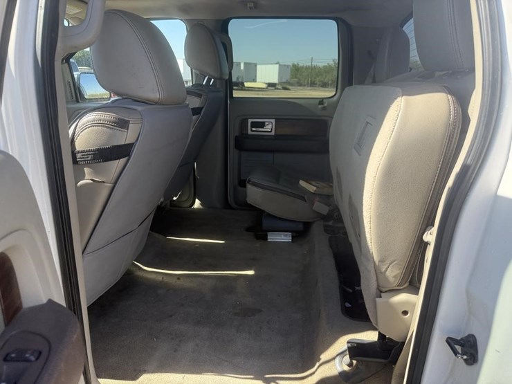 2010-ford-f150-platinum-image-32