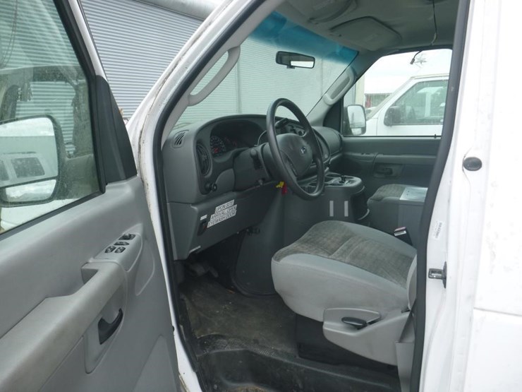 2003-ford-econoline-350-image-6