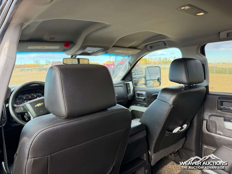 2017-chevrolet-silverado-2500hd-lt-image-17