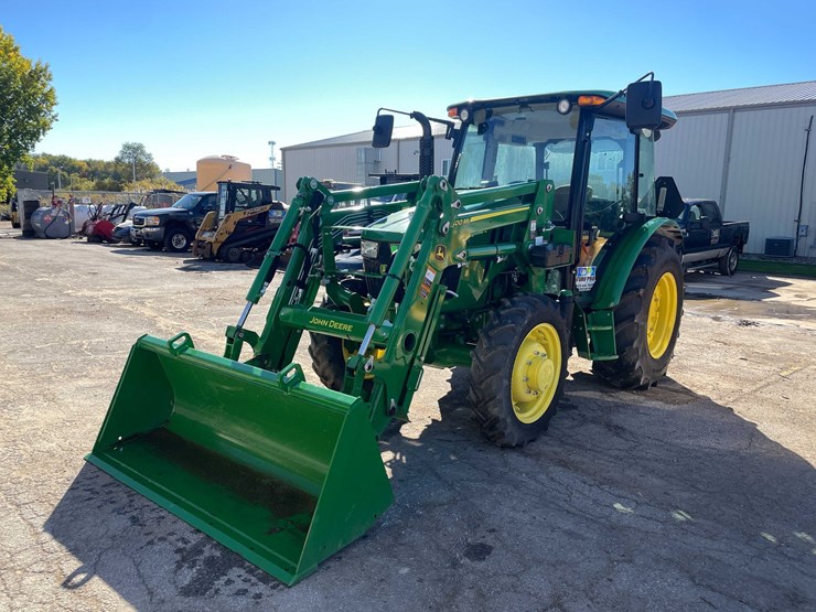 2024-john-deere-5075e-image-1