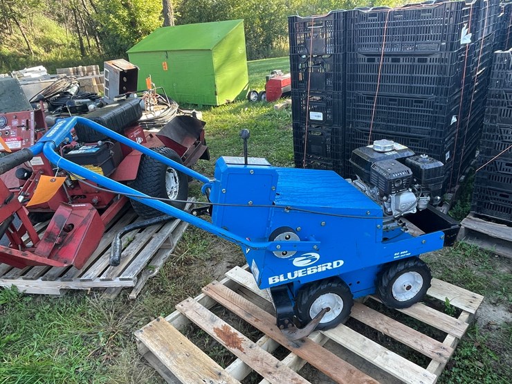#3174-•-bluebird-sc550-sod-cutter-image-1