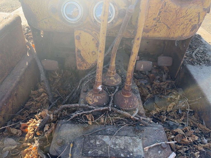 caterpillar-twenty-two-image-24