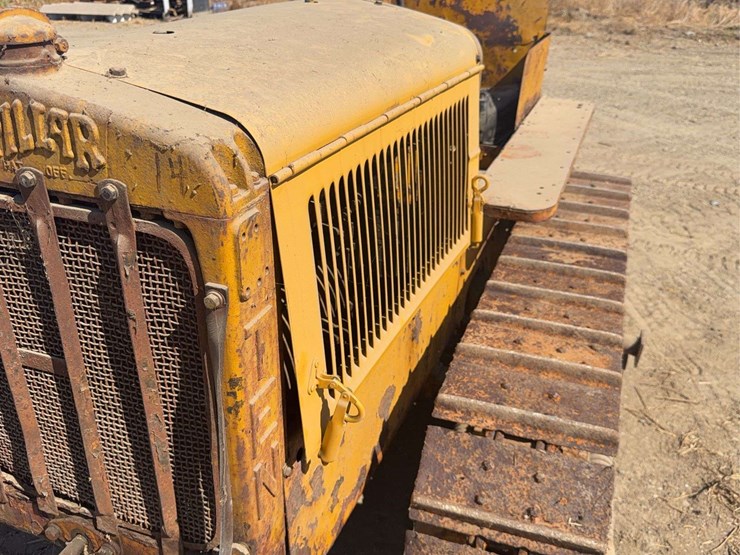 caterpillar-10-image-12