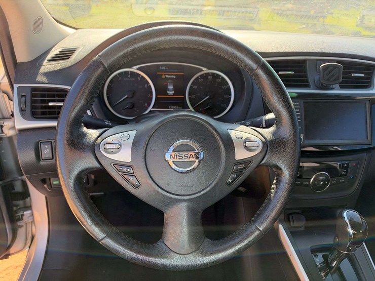 2019-nissan-sentra-4-door-sedan-(127,858-miles)-image-12
