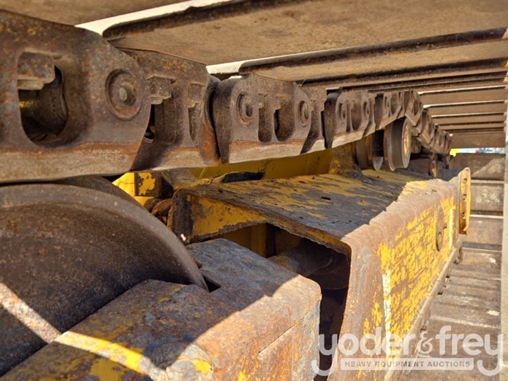 2020-komatsu-d39px-24-image-11