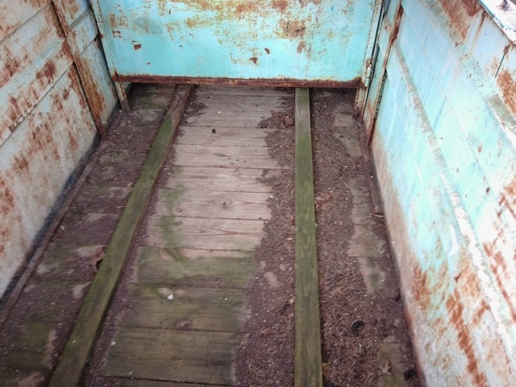 premier-5'x16'-livestock-trailer-image-5
