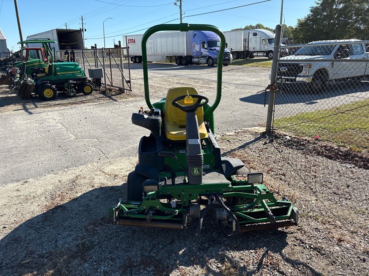 john-deere-2500e-image-4