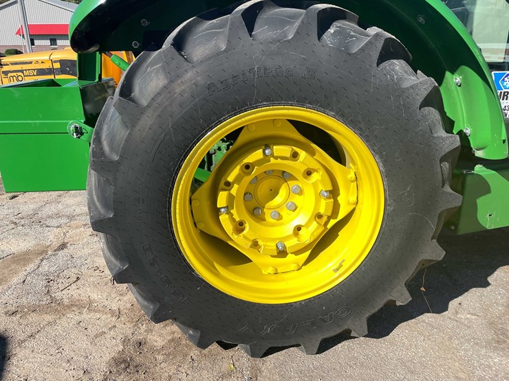 2024-john-deere-5075e-image-28