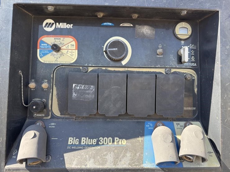 2016-freightliner-mechanics-truck-image-32
