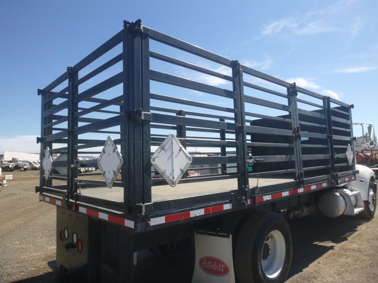 2023-peterbilt-337-image-8