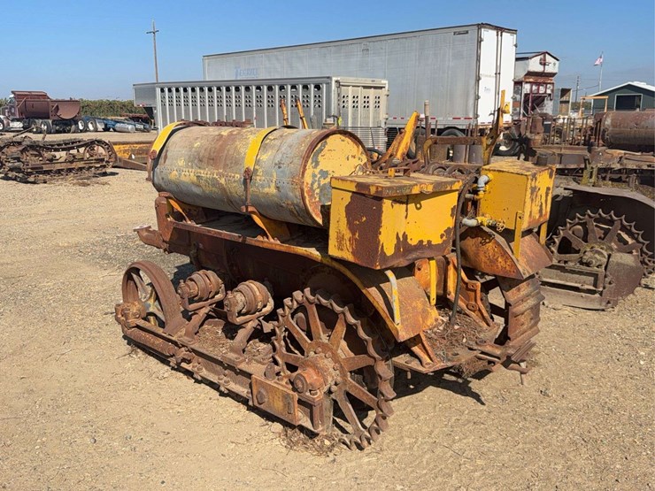 caterpillar-thirty-image-2