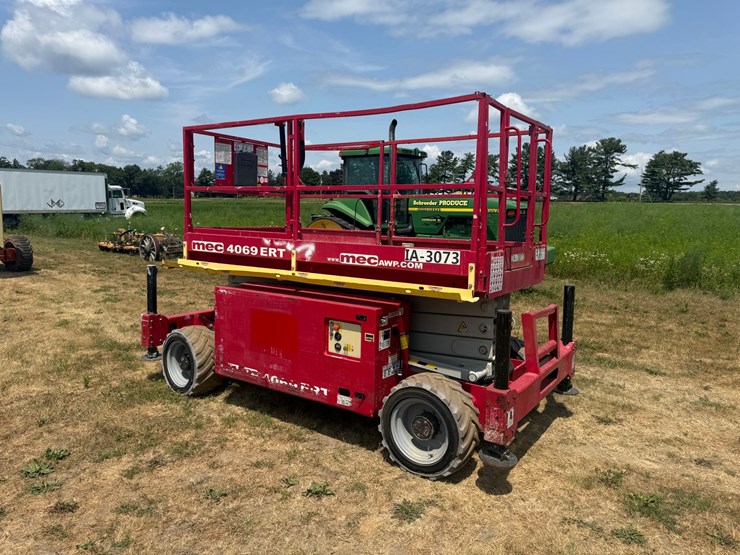 #2085-•-2016-mec-4096-ert-scissor-lift-image-3