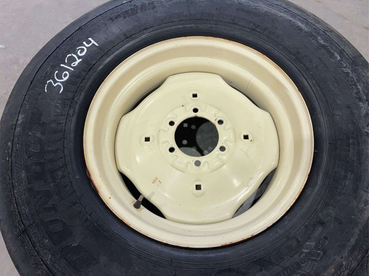 dunlop-9.00-r-20-implement-tire-on-6-lugg-rim-image-5