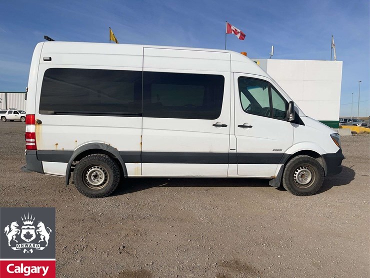 2016-mercedes-benz-sprinter-3500-image-7