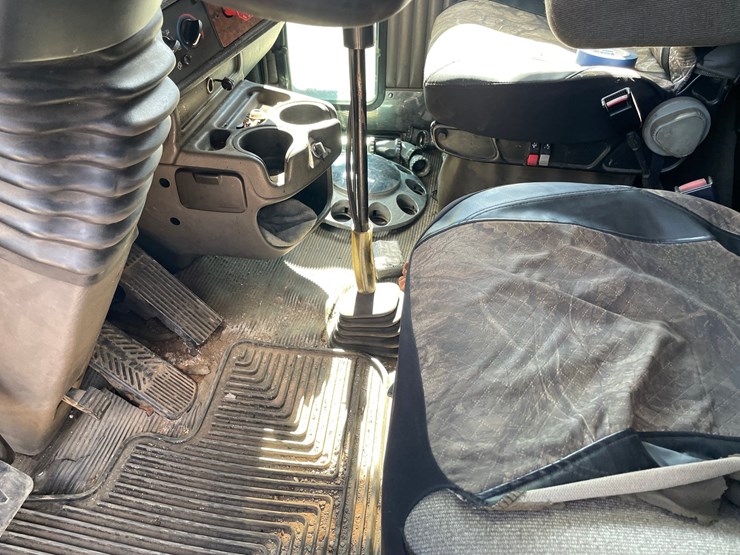 2005-kenworth-t800-image-85
