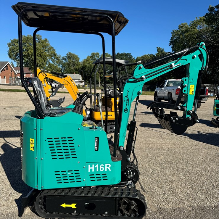 2026 Unused H16R Mini Excavator