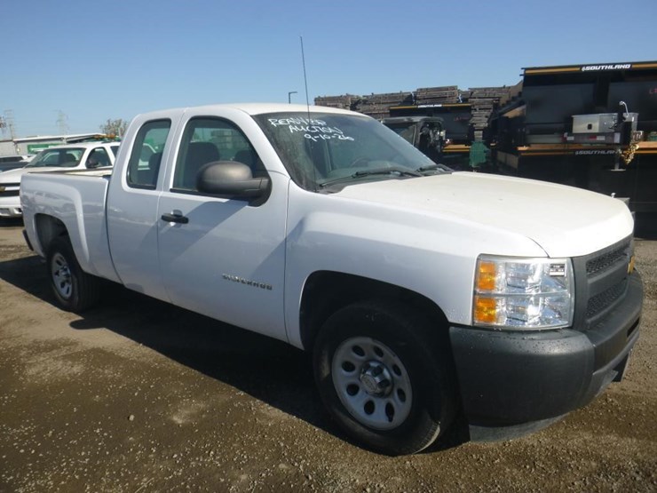 2013-chevrolet-1500-image-3