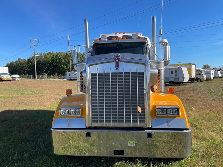 2001-kenworth-w900l-image-8