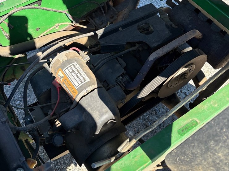 john-deere-gator-image-11