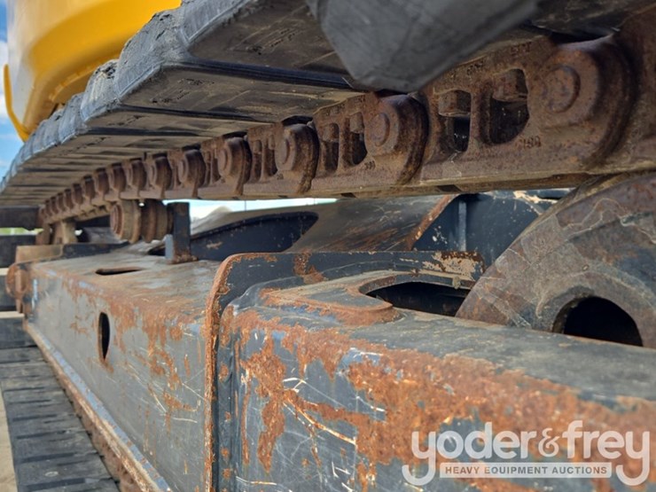 2020-deere-85g-image-17