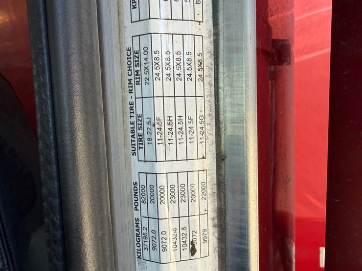 2005-peterbilt-378-image-101