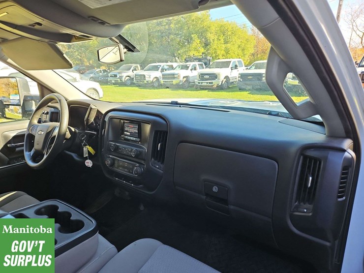 2015-chevrolet-silverado-1500-image-28