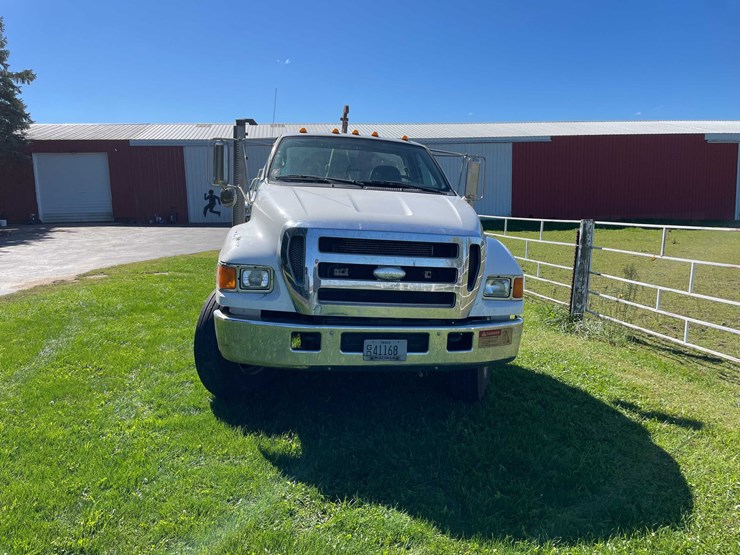 2008-ford-f750-image-2