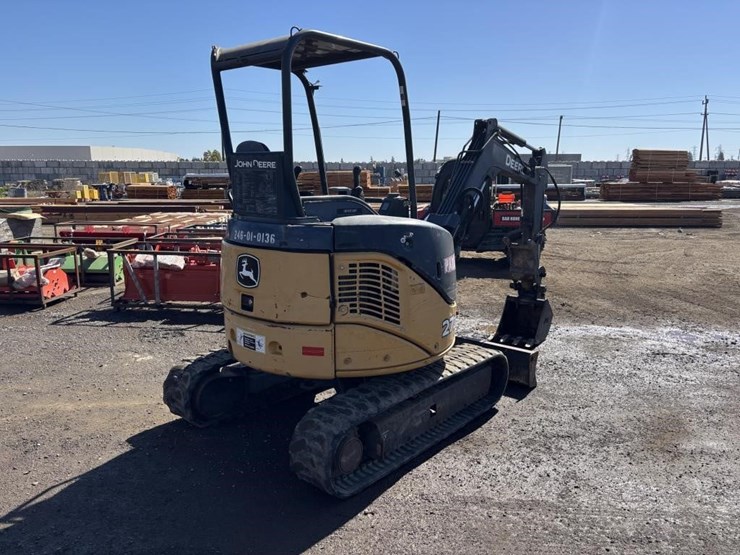 deere-27d-image-3