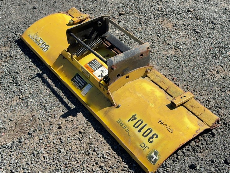 john-deere-2305-image-8