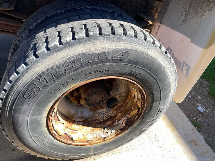 2002-chevrolet-6500-image-9
