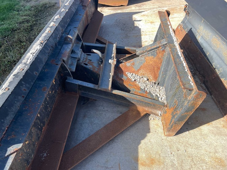 #1817-•-10'-skid-steer-snow-pusher-attachment-image-4