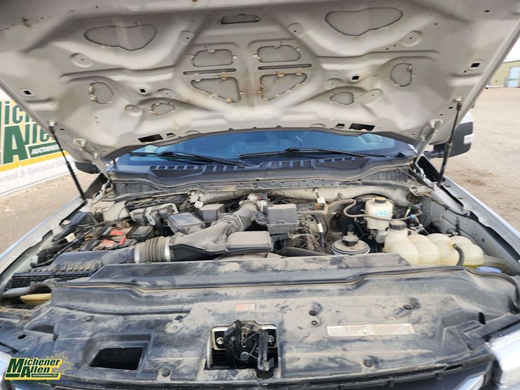 2022-ford-f250-image-32