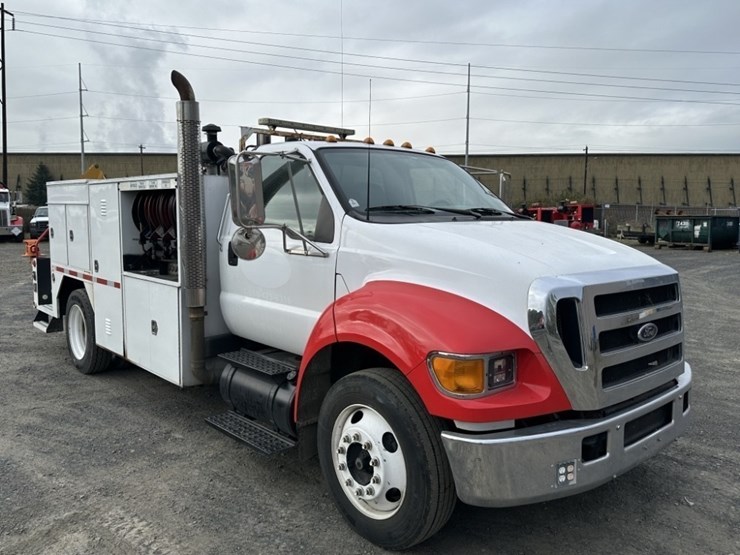 2005-ford-f650-image-7